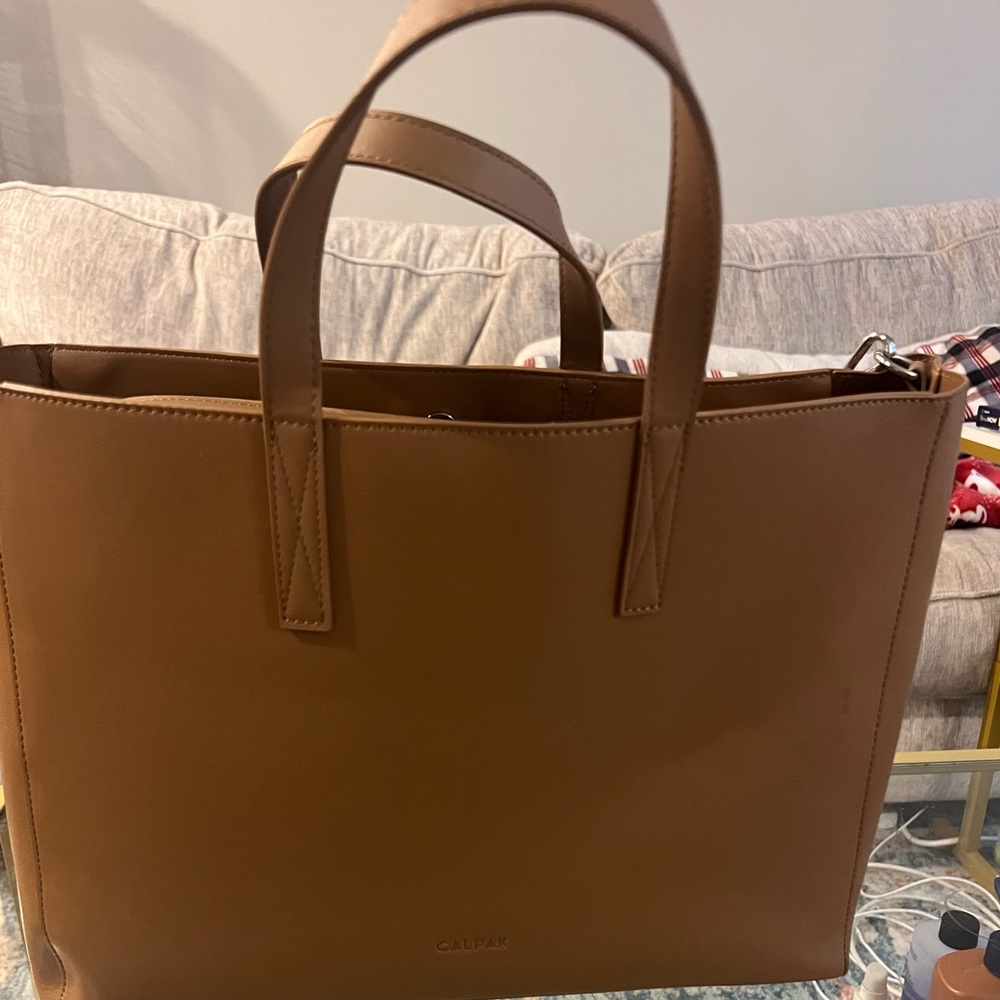 Brand new Calpak Haven Laptop Tote Bag - USED ONCE